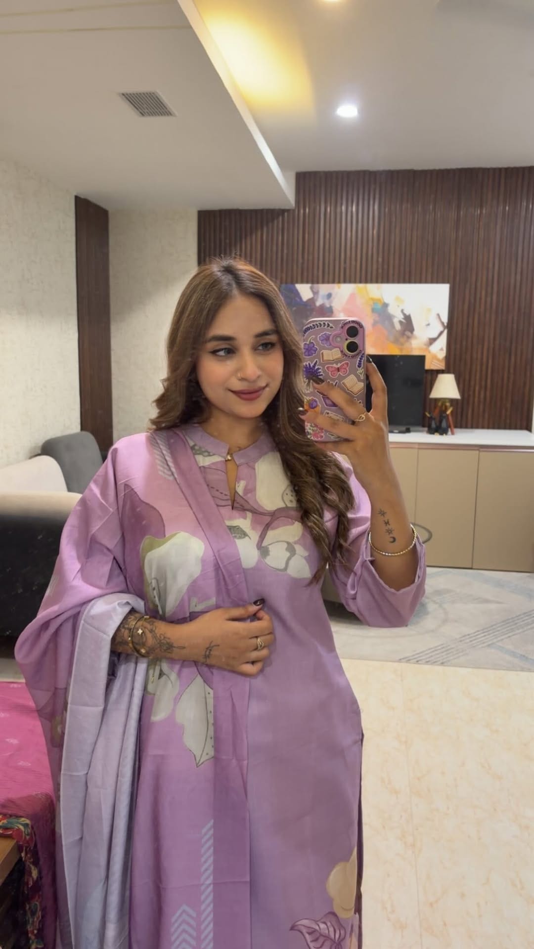 Post 6 by Deeksha🥀 on Instagram (video)