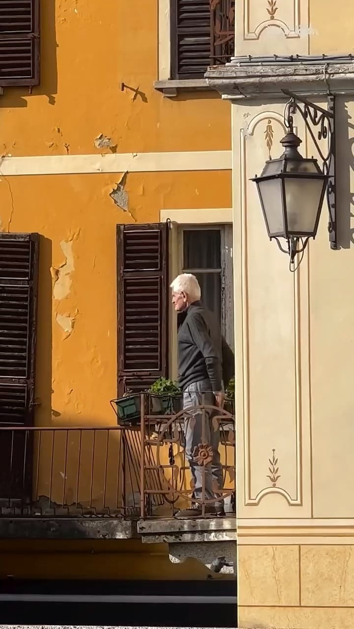 Post 6 by Lorenzo Giorgetti on Instagram (video)