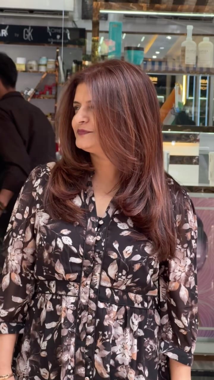 Post 7 by Mumbai Hair Salon on Instagram (video)