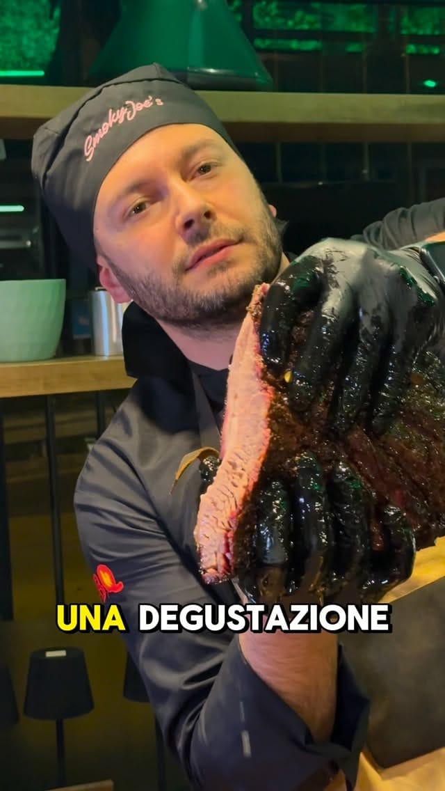 Post 6 by NICOLA & CARLA | Travel & Food Napoli on Instagram (video)