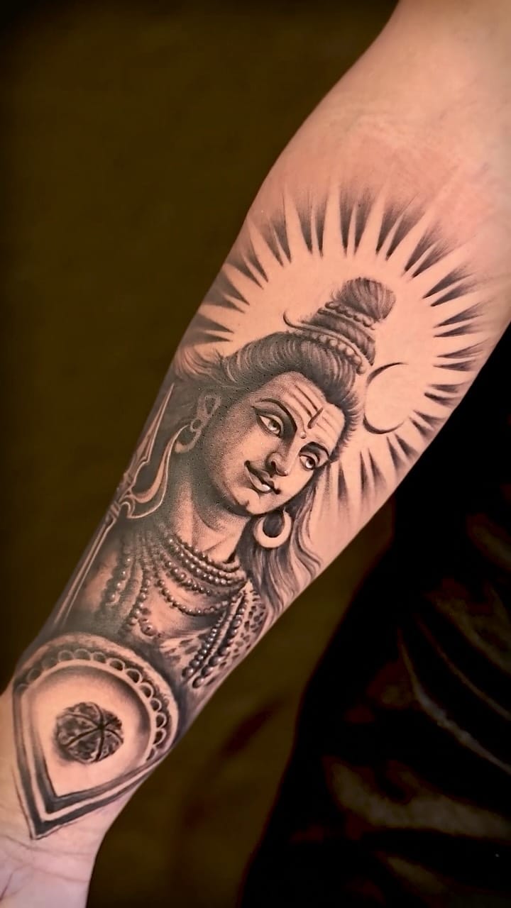 Post 7 by SAM TATTOO & PIERCING | MUMBAI on Instagram (video)