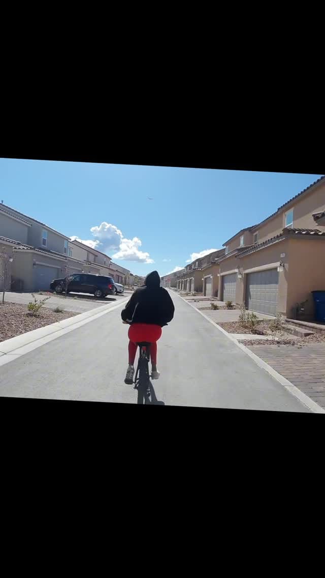 Post 10 by Porshae Nguyen on Instagram (video)