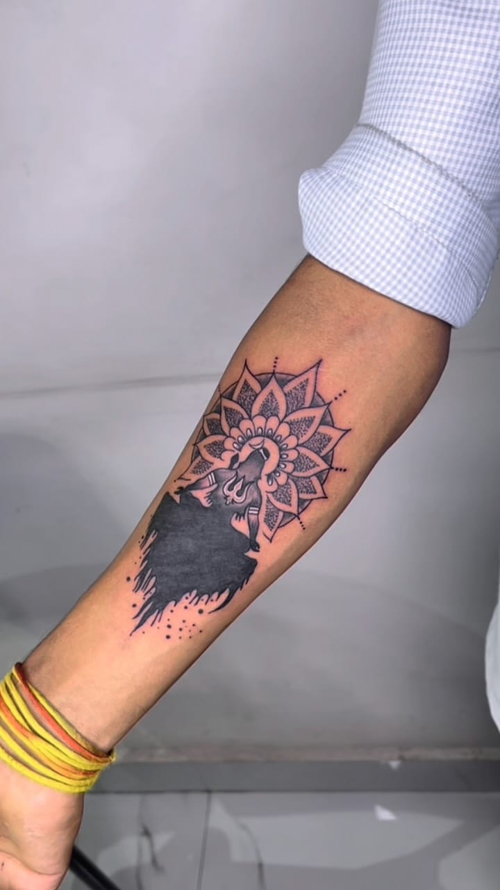 Post 4 by Ravi Thutheja on Instagram (video)