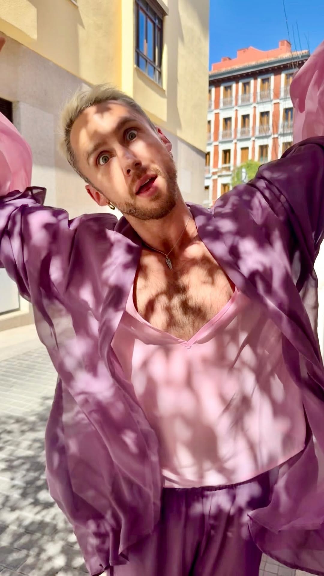 Post 4 by Jerome Rouveron on Instagram (video)
