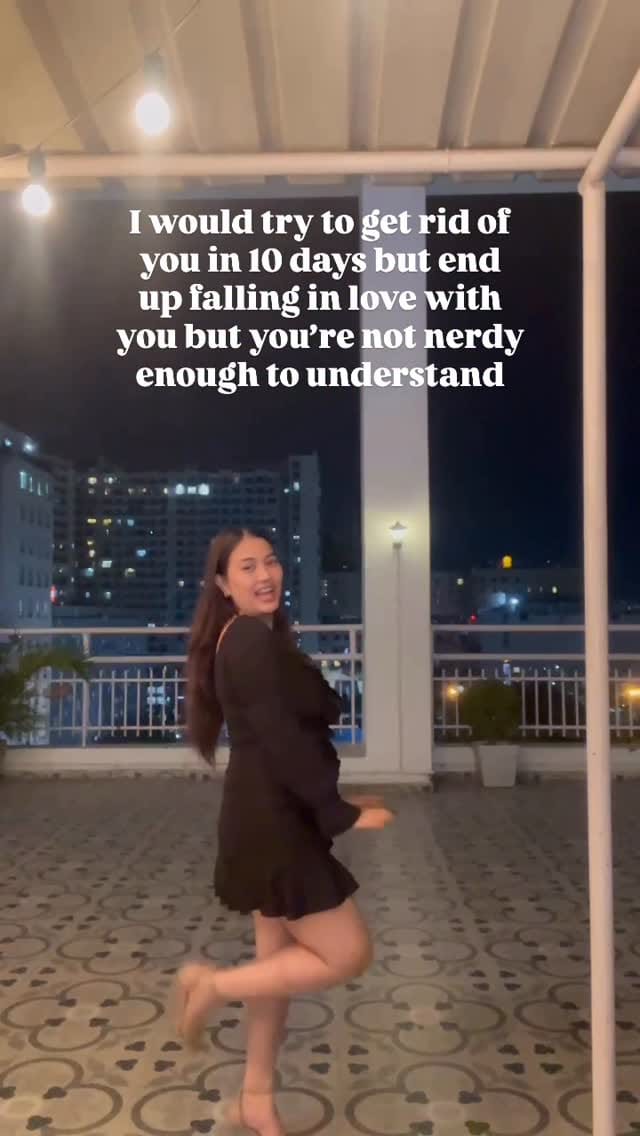 Post 4 by Amisha Newar on Instagram (video)