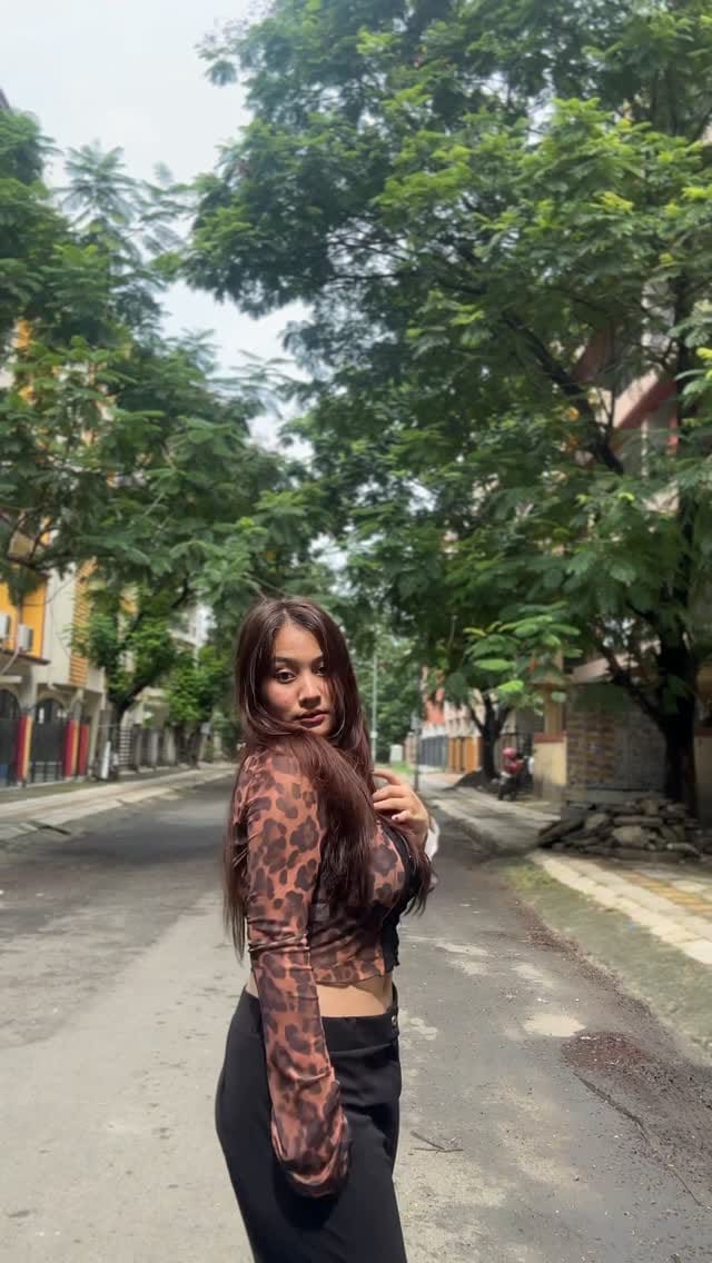 Post 5 by Amisha Newar on Instagram (video)