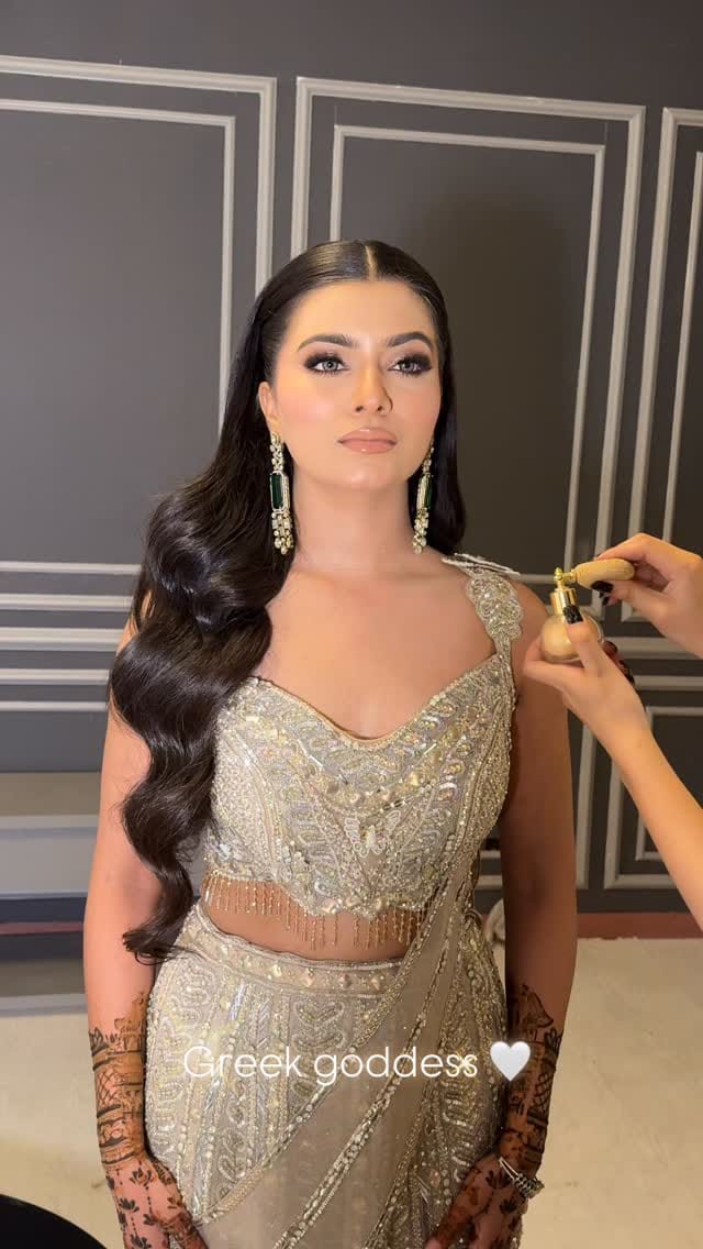 Post 10 by Nehal Jain🧿 Makeupartist 💄 on Instagram (video)