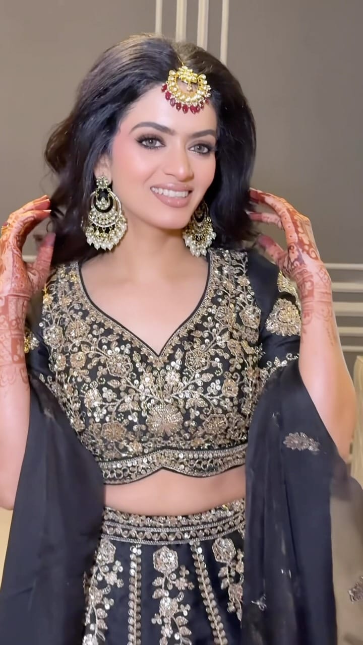 Post 7 by Nehal Jain🧿 Makeupartist 💄 on Instagram (video)