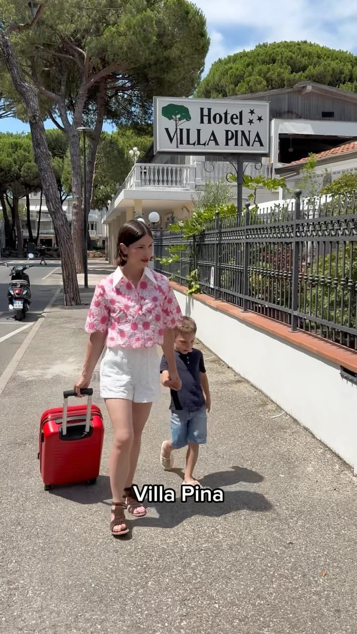 Post 1 by 𝐒𝐚𝐥𝐯𝐞𝐭𝐭𝐢 𝐒𝐨𝐧𝐢𝐚 on Instagram (video)