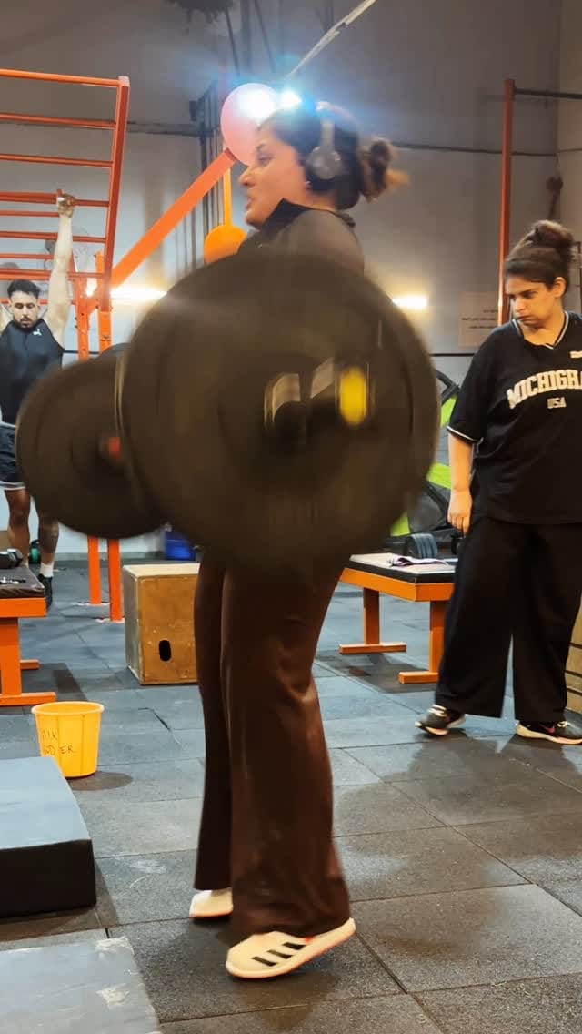 Post 10 by Geetika Sood on Instagram (video)
