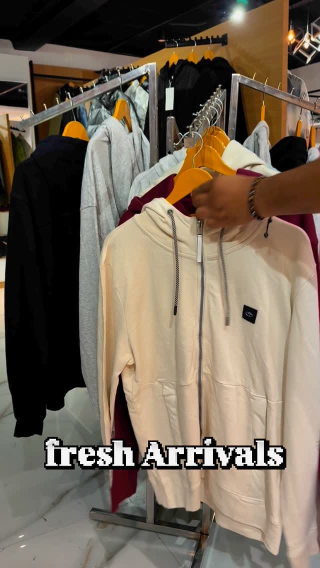 Post 1 by @picknwear__ on Instagram (video)
