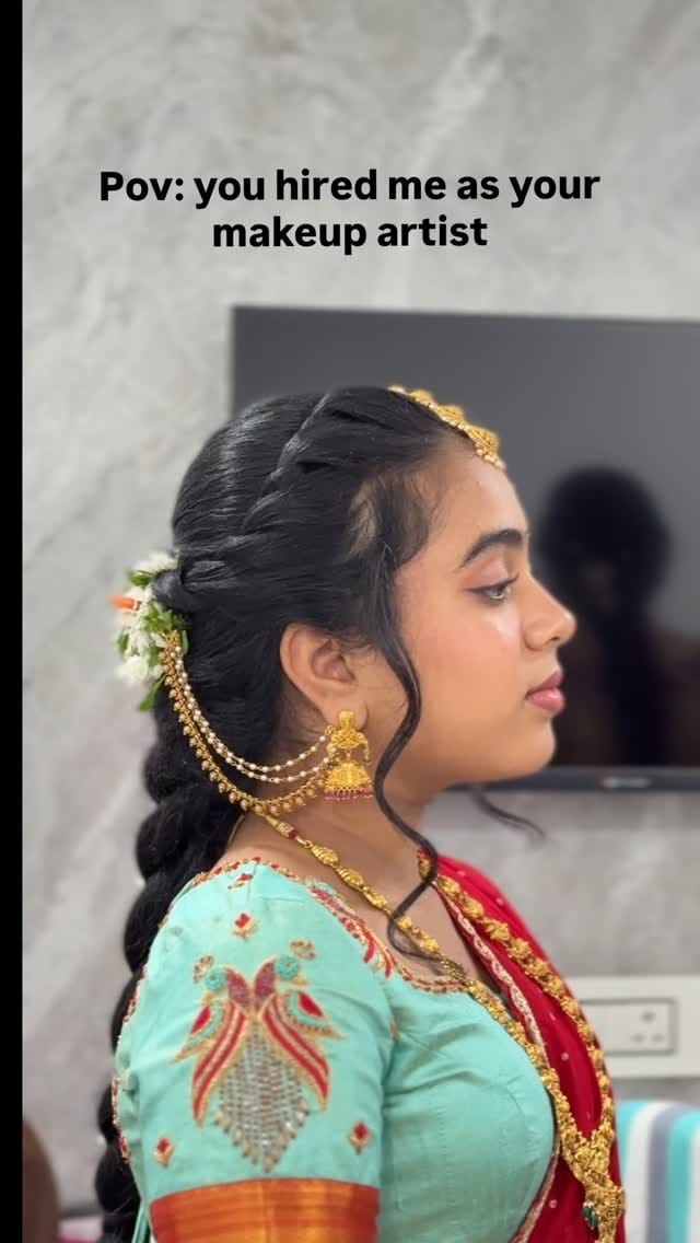Post 1 by ° makeup with Sriya ° on Instagram (video)
