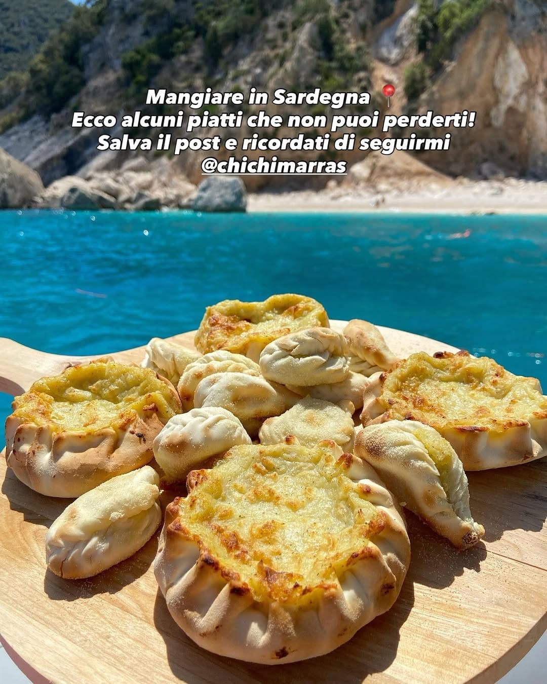 Post 2 by ✨Chichi | Esperienze in Sardegna • Dove mangiare a Cagliari 🍝 on Instagram (carousel)