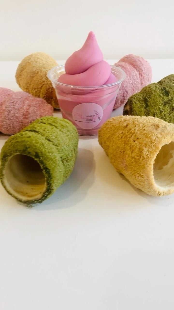 Post 4 by House of Chimney Cakes on Instagram (video)