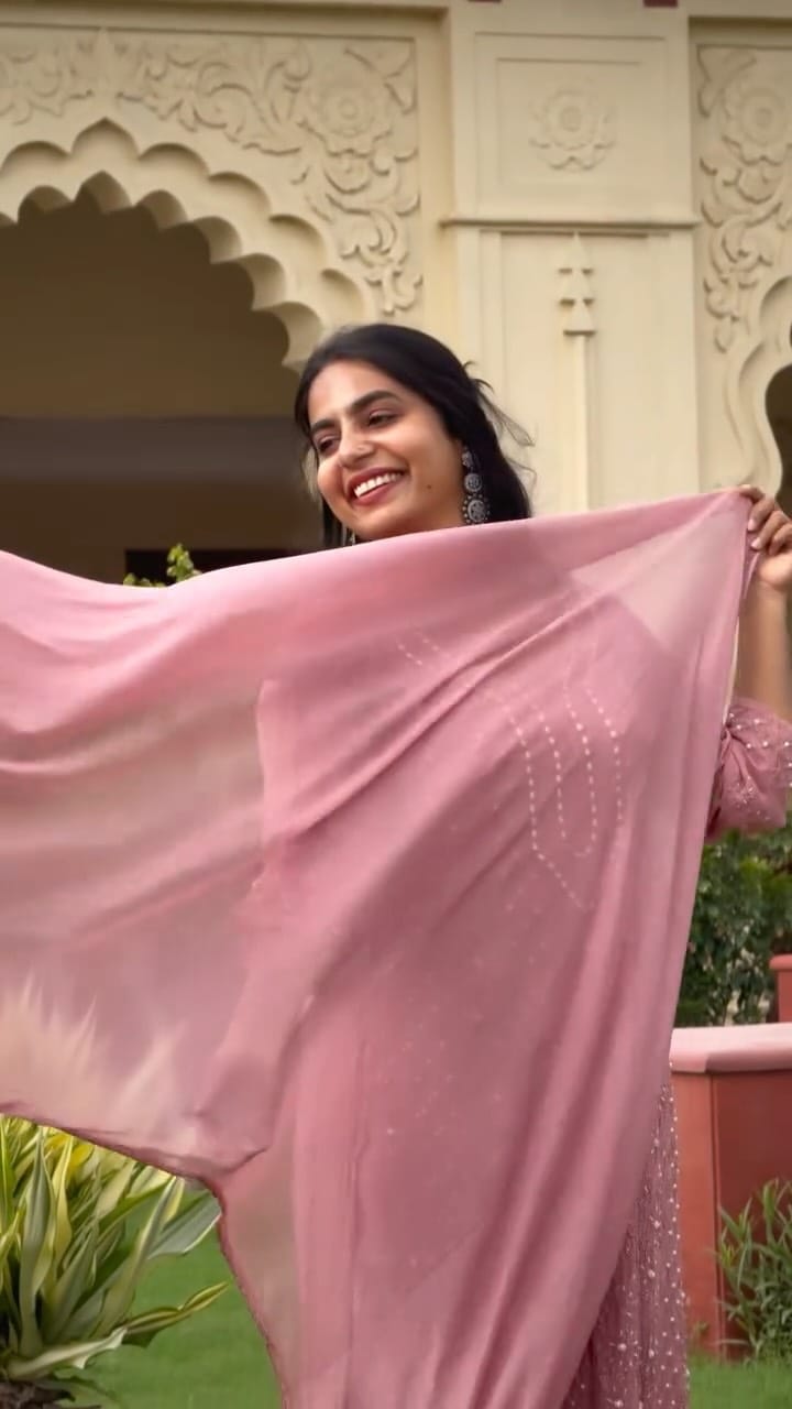 Post 3 by RESAA on Instagram (video)