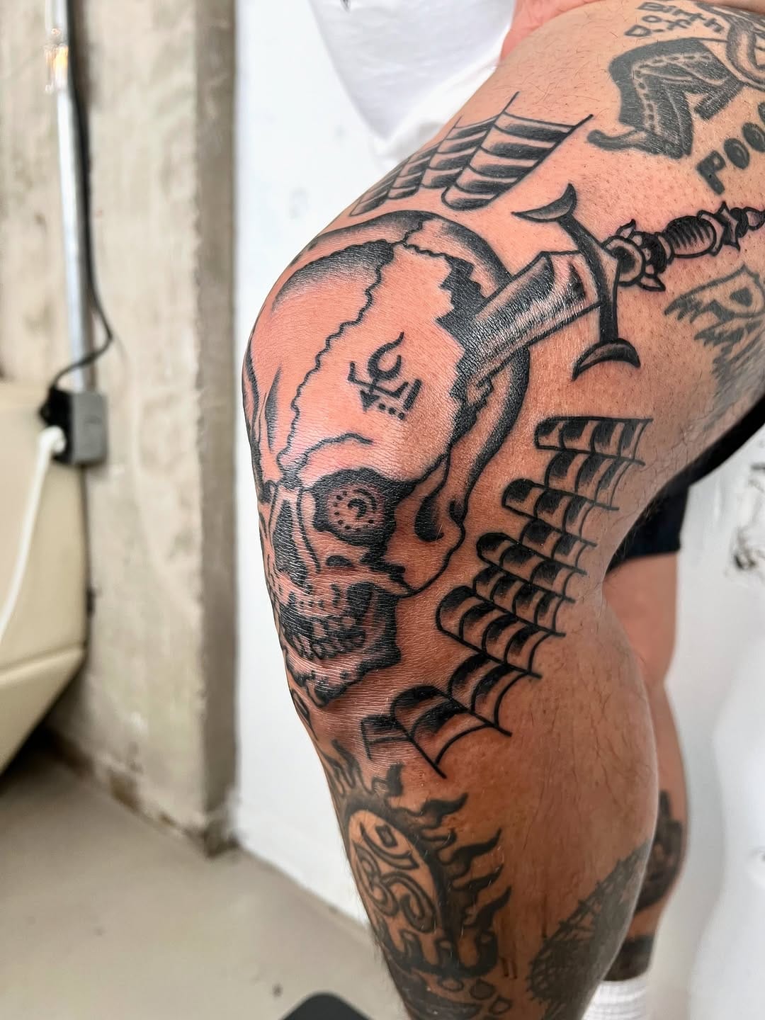 Post 6 by Ryu • seoul,busan tattoo artist on Instagram (carousel)
