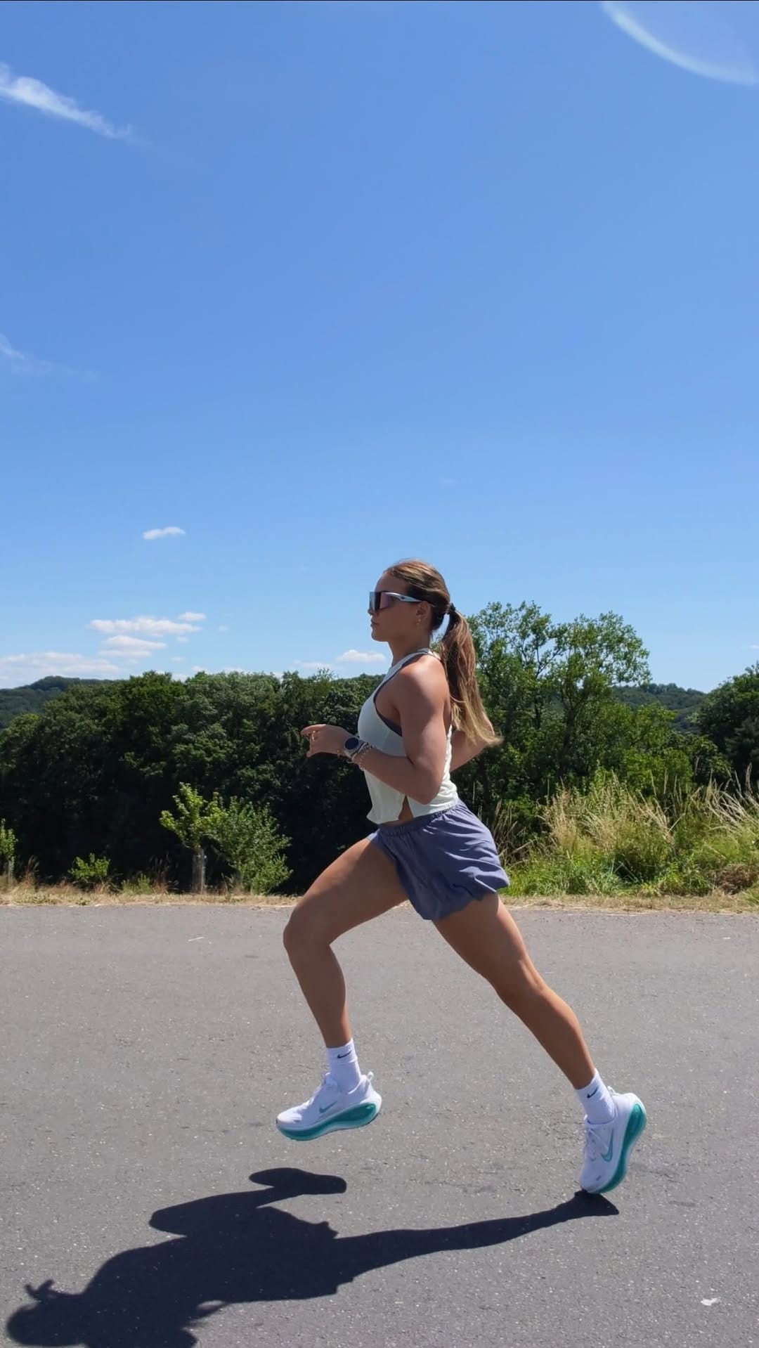 Post 4 by Jil ↯ on Instagram (video)