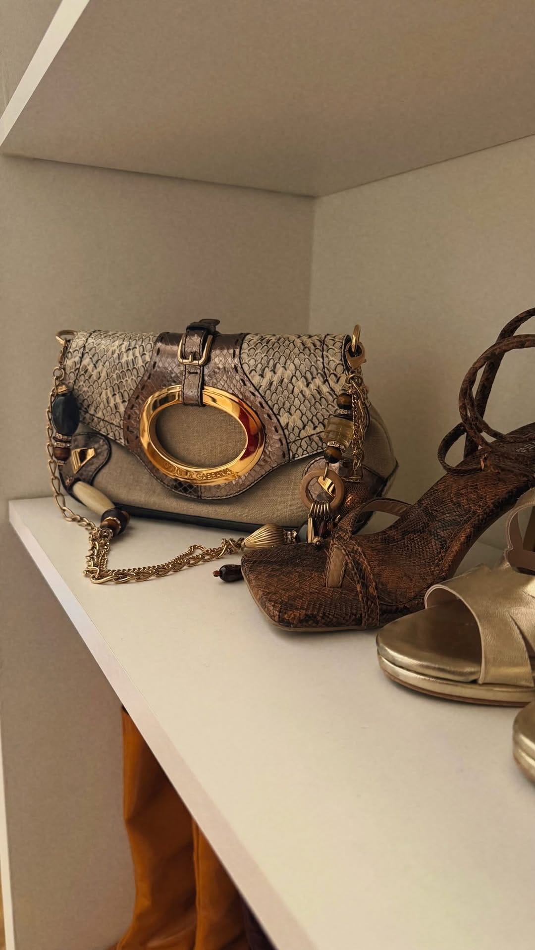 Post 1 by Eleonora Maressa on Instagram (video)