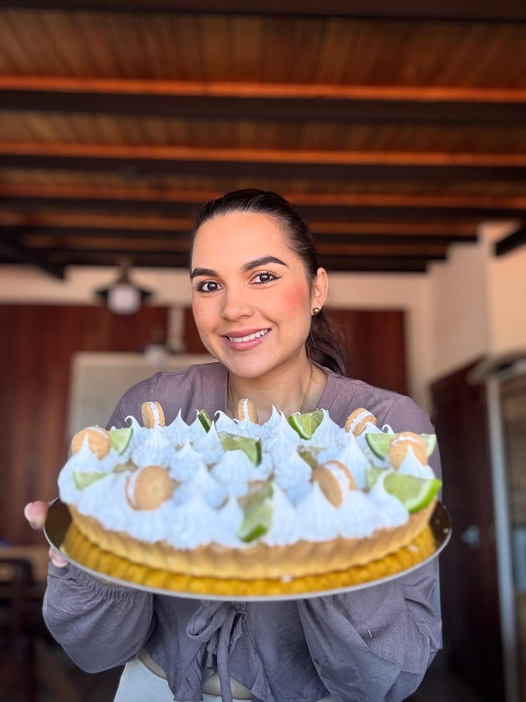 Post 7 by Lic. Chef Iris Vivas | Cafetería ☕️Pastelería 🍰Desayunos 🧇 on Instagram (carousel)