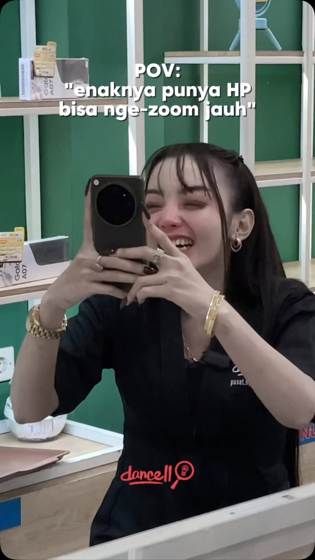 Post 4 by DEK KIK 🐣 on Instagram (video)