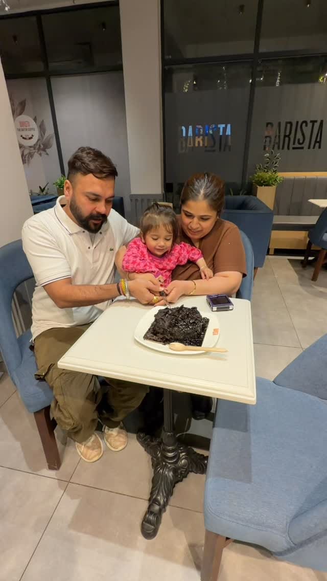 Post 7 by Karneet Kaur Luxury UNISEX Salon on Instagram (video)