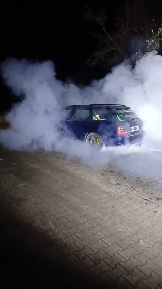 Post 3 by Basti - Supermoto on Instagram (video)