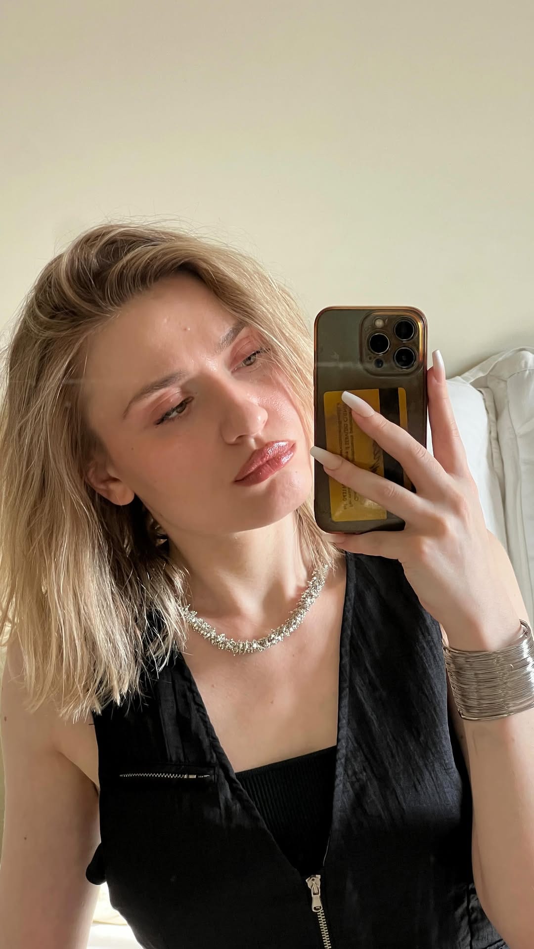 Post 5 by ADRIANNA on Instagram (video)