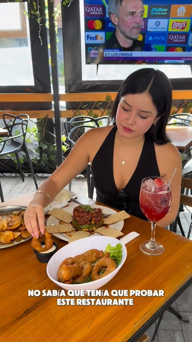 Post 6 by Valeria Fernanda | Content creator | UGC | Model on Instagram (video)