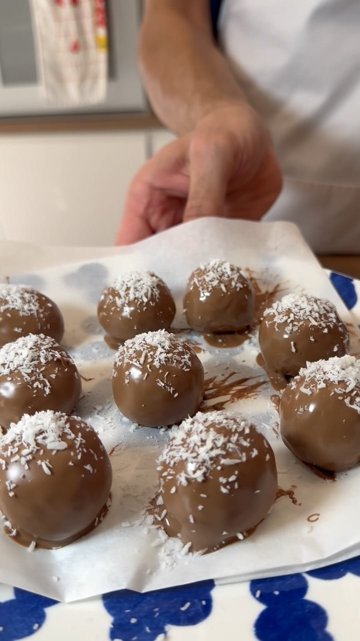 Post 2 by PastryChef081 Danilo Romano on Instagram (video)