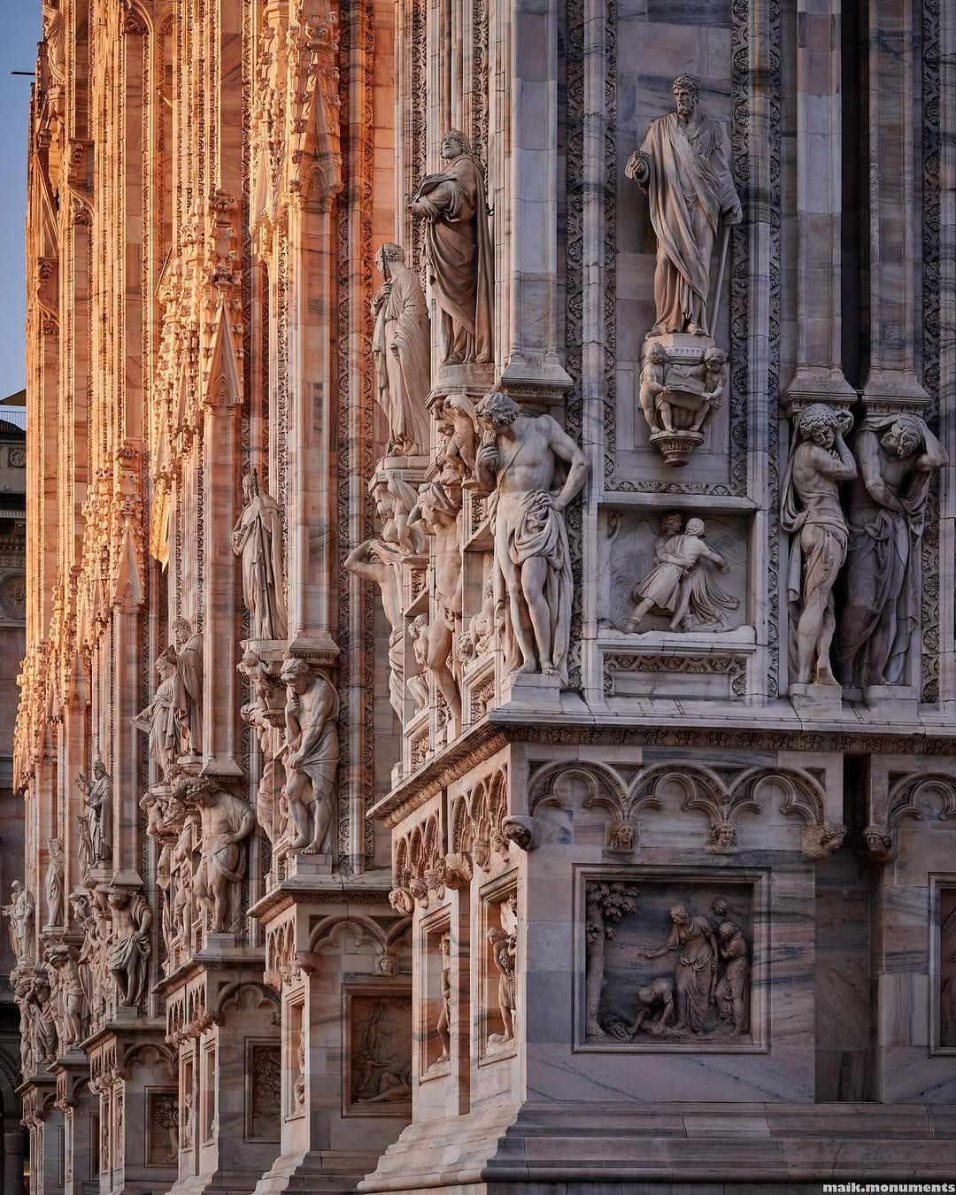 Post 10 by Maik Monuments 🏛️ on Instagram (carousel)