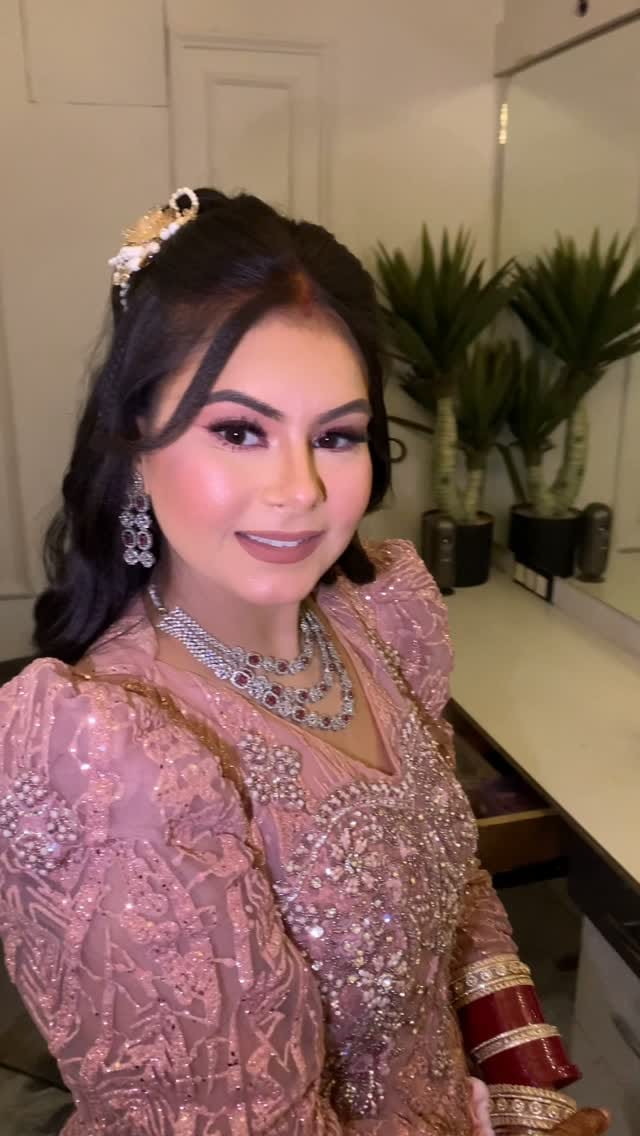 Post 8 by Officially Aamir shahnaz makeup studio on Instagram (video)
