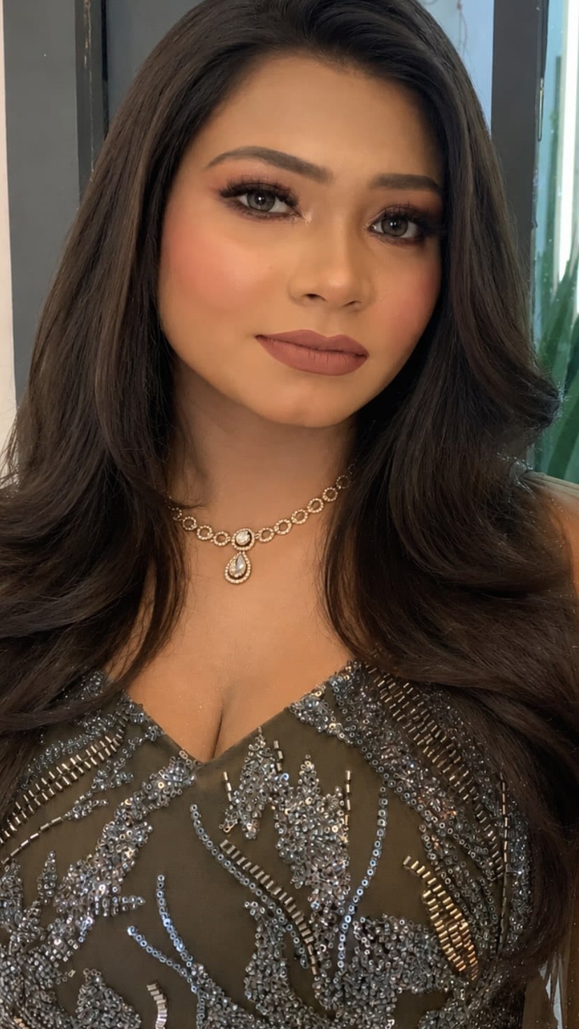 Post 1 by Officially Aamir shahnaz makeup studio on Instagram (video)