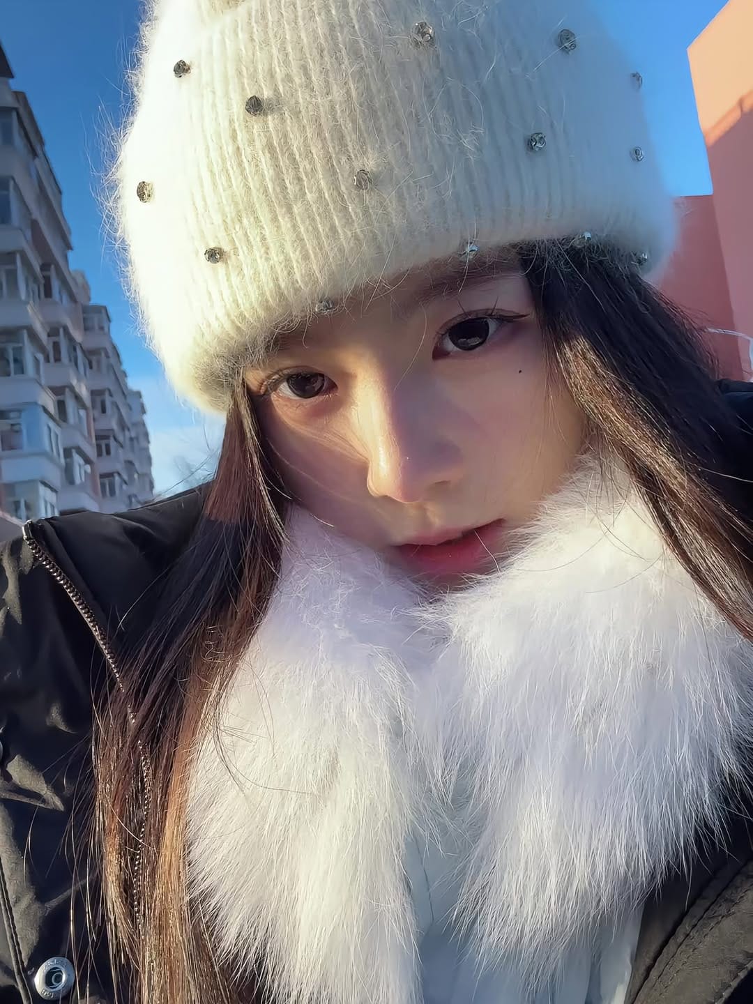 Post 9 by Kang Yoona (的姜允儿) on Instagram (carousel)