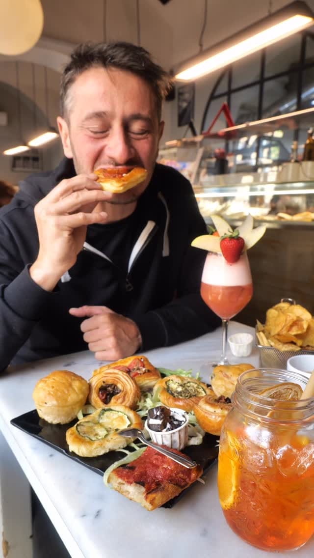 Post 9 by De Santis Santa Croce | Pasticceria Artigianale on Instagram (video)