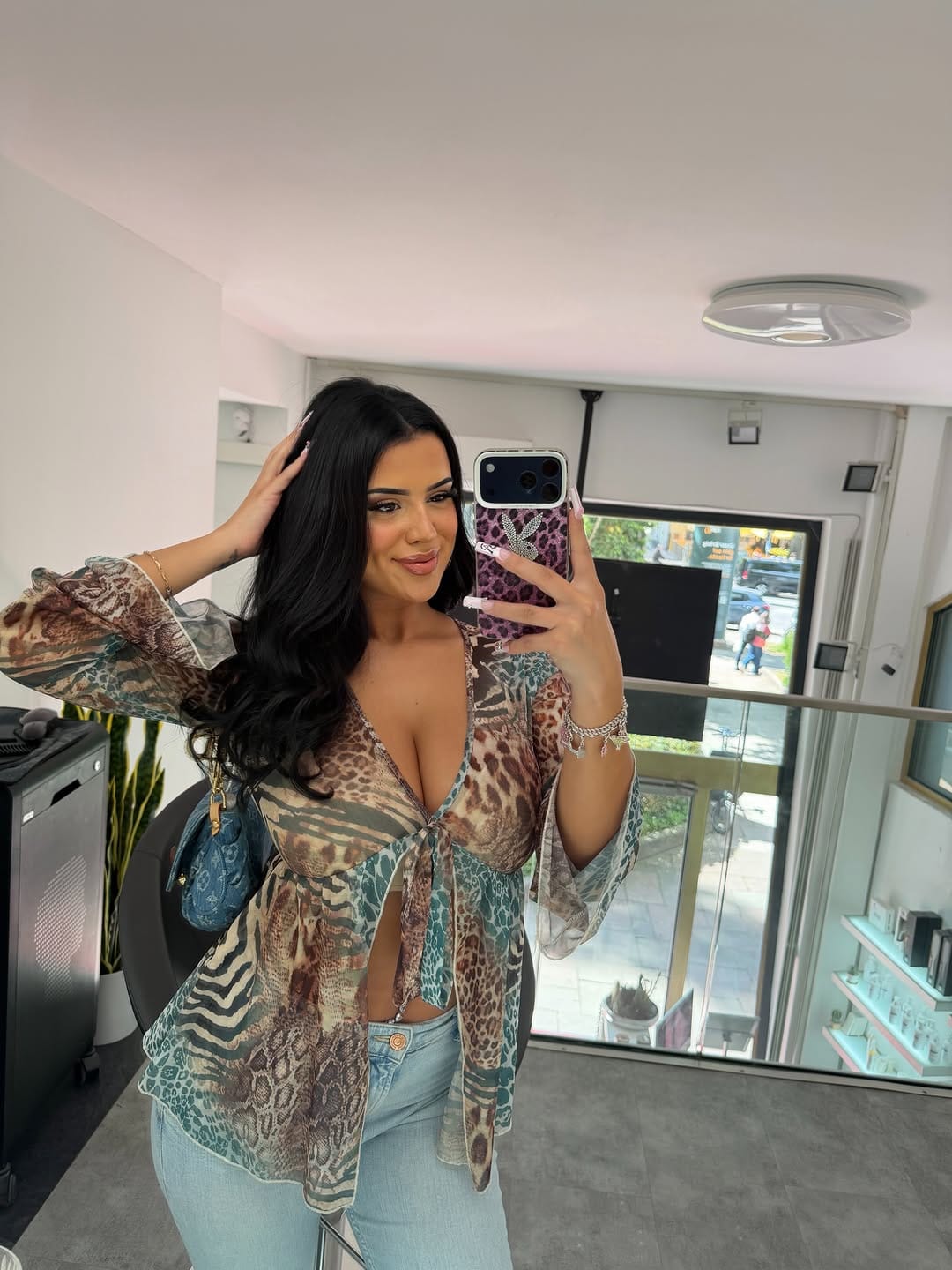 Post 5 by 𝓡𝓸𝓶𝔂 𝓛𝓾𝓲𝓼𝓪 on Instagram (carousel)