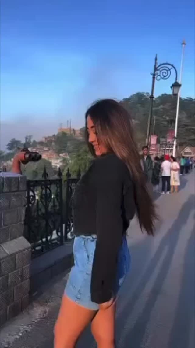 Post 4 by avneet on Instagram (video)