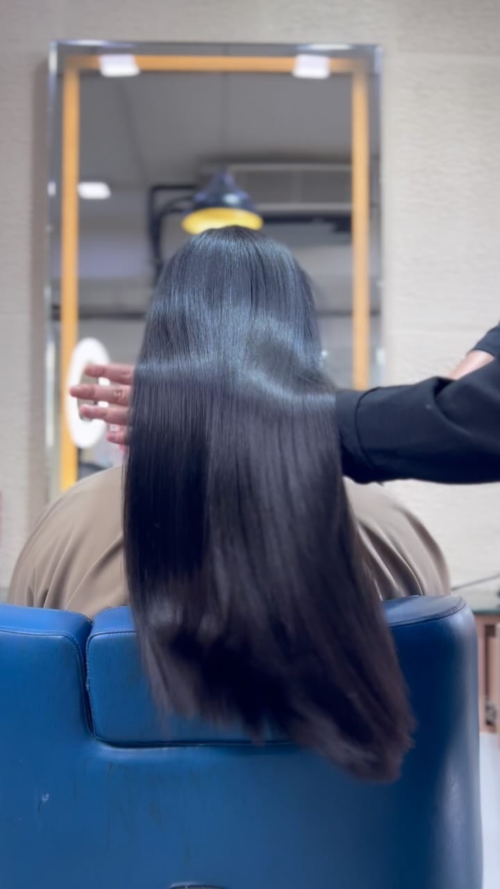 Post 1 by Exonic Salon on Instagram (video)