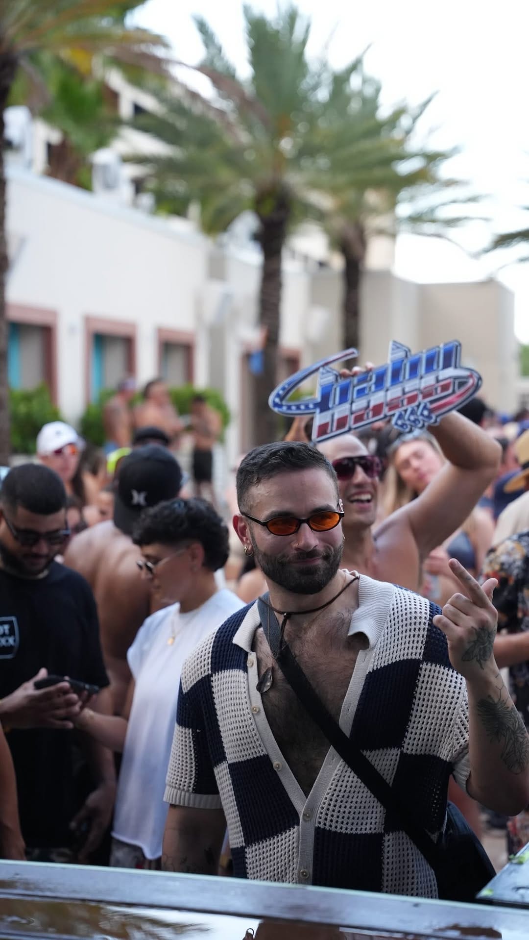 Post 2 by Raul Vallejo on Instagram (video)