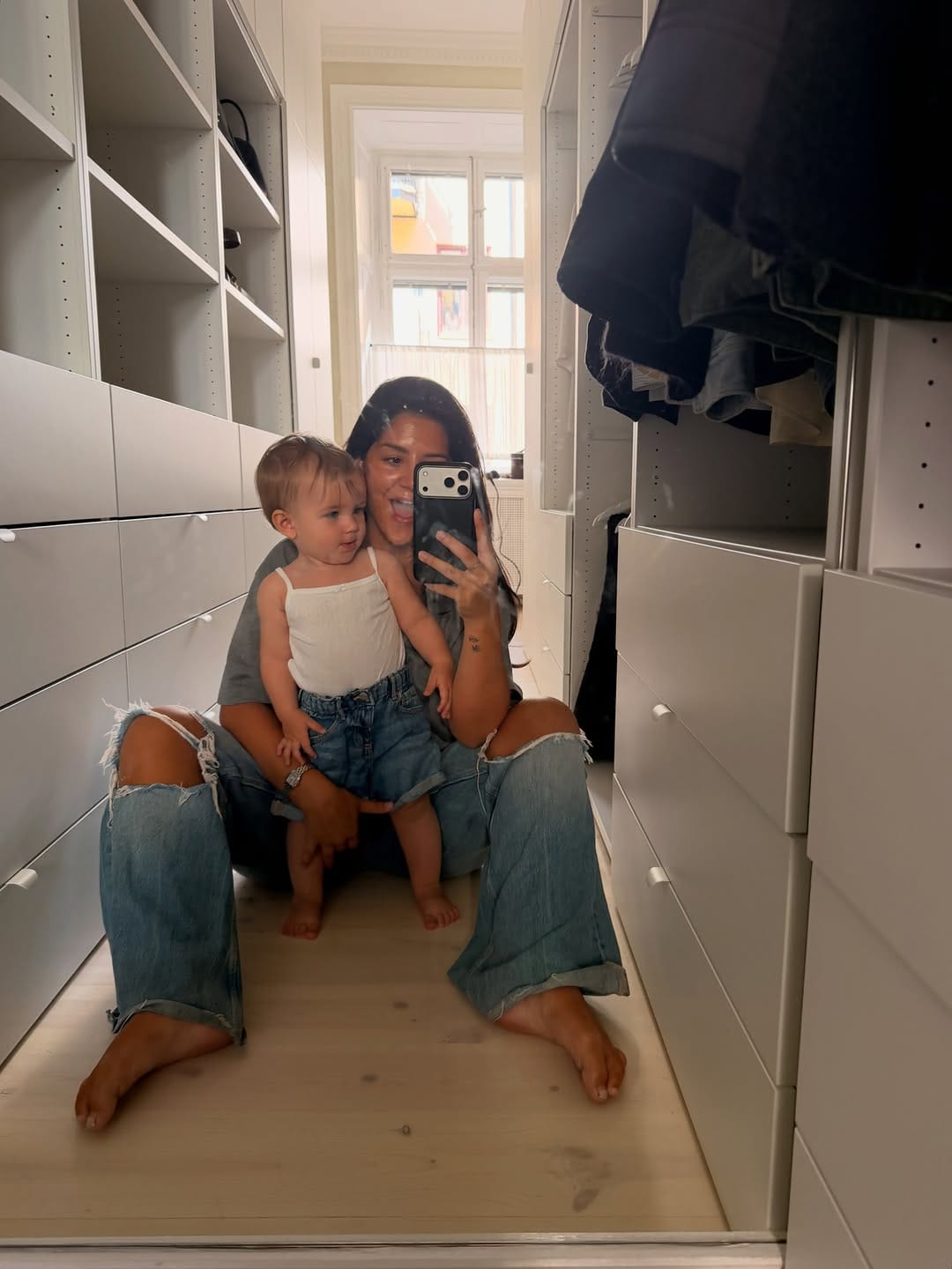 Post 1 by Emelie Feola on Instagram (carousel)