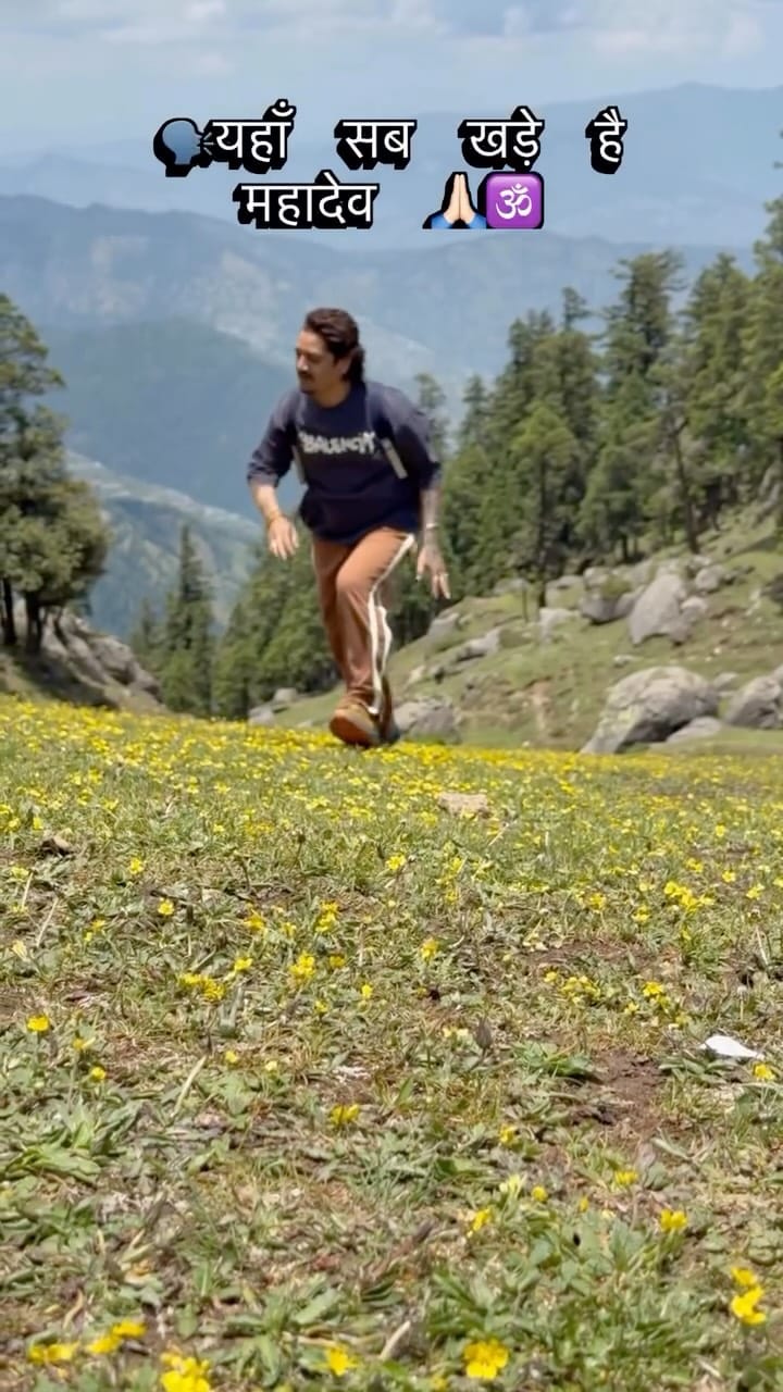 Post 6 by Vicky Kapoor on Instagram (video)