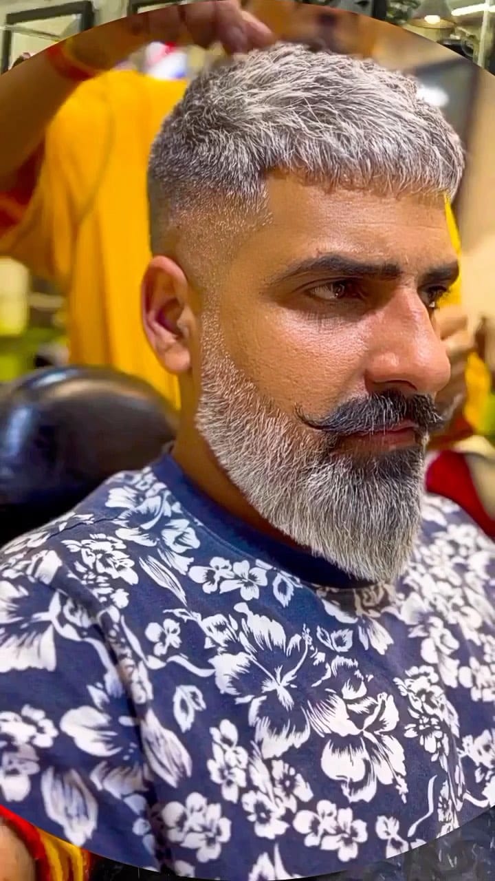 Post 9 by Vicky Kapoor on Instagram (video)