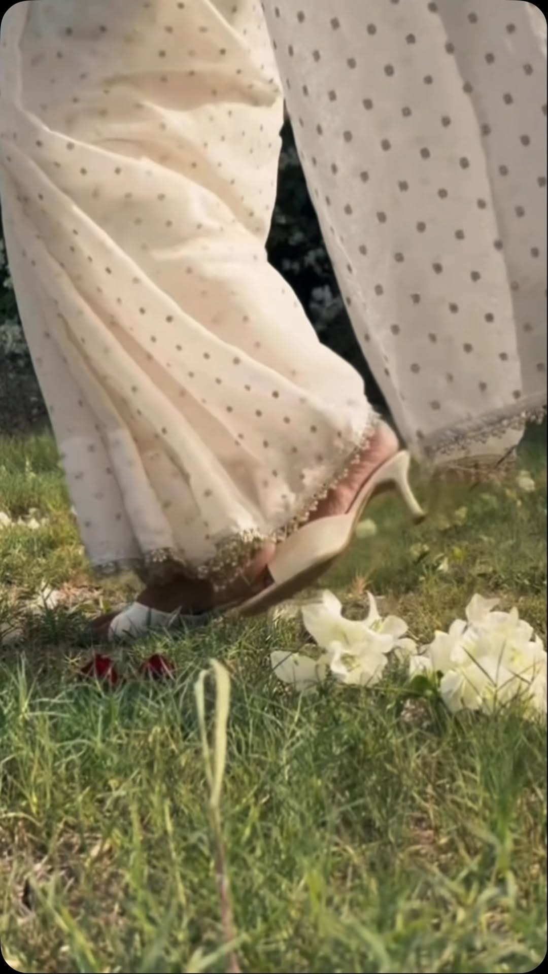 Post 1 by Yami Rathod on Instagram (video)