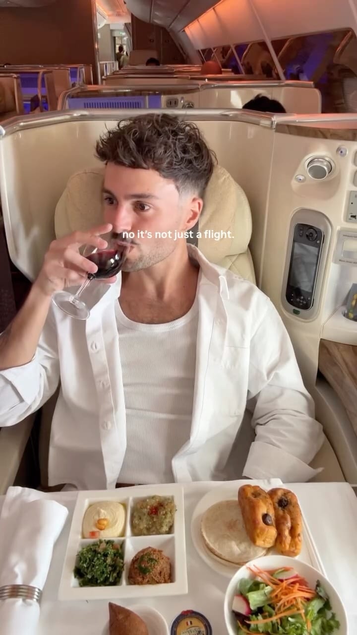 Post 3 by Federico De Luca on Instagram (video)