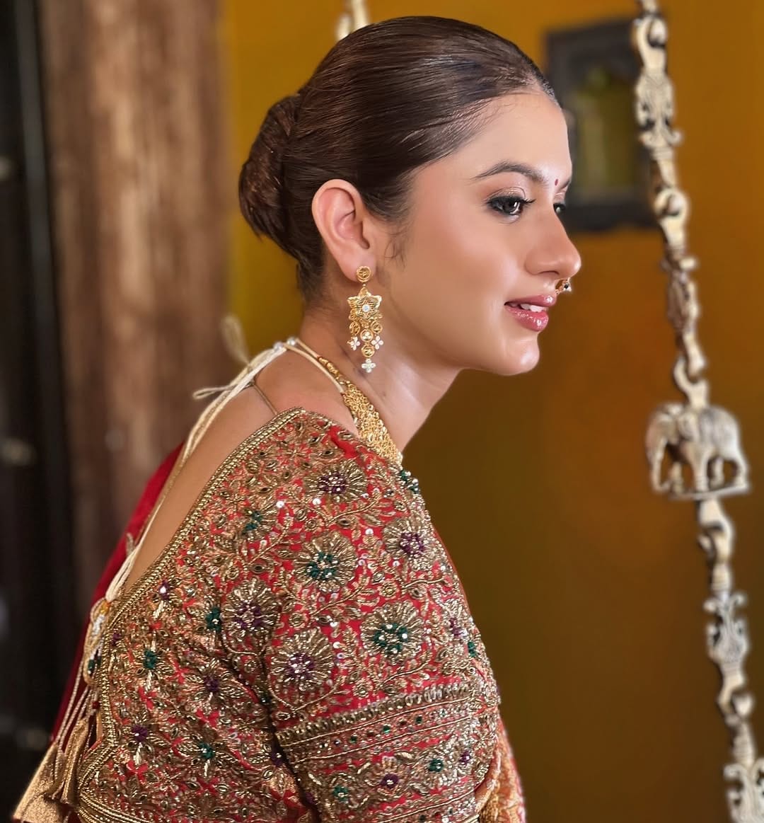 Post 9 by Parull Bhattnagar | Bridal Makeup Artist | Pune on Instagram (image)