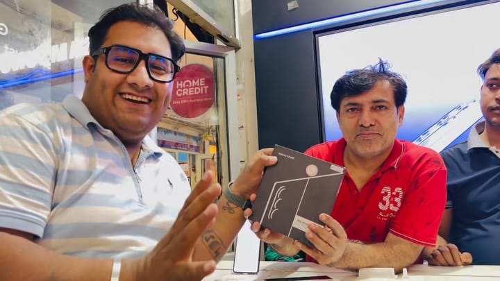 Post 2 by Sunil mobile hut on Instagram (video)