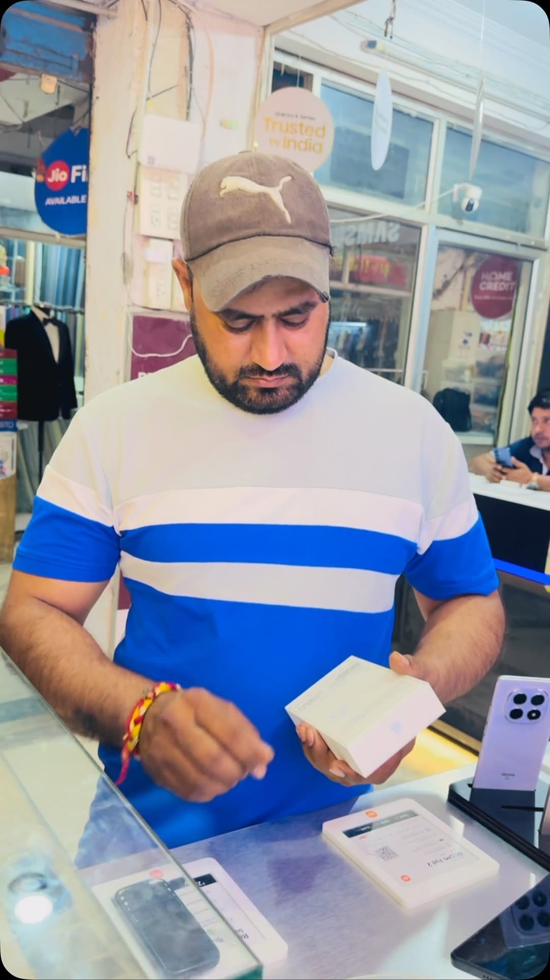 Post 5 by Sunil mobile hut on Instagram (video)