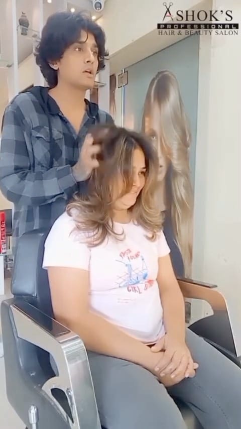 Post 8 by ASHOK’S HAIR & BEAUTY SALON🎖 on Instagram (video)
