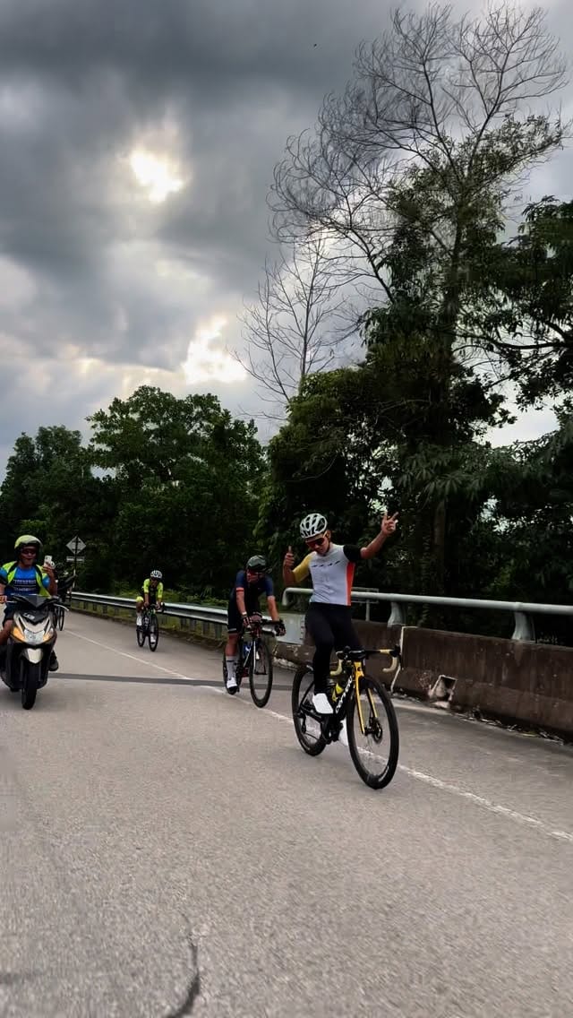 Post 9 by Izrimeebike Prorace on Instagram (video)