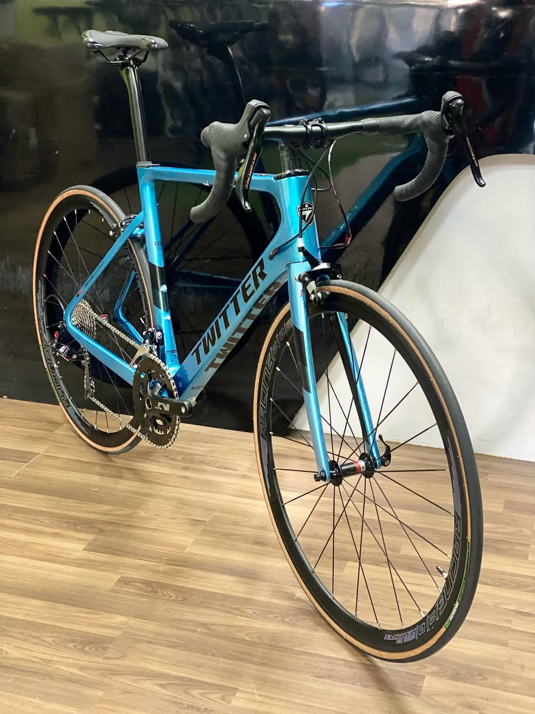 Post 3 by Izrimeebike Prorace on Instagram (carousel)