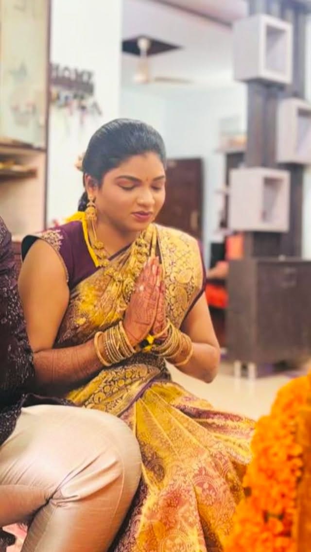 Post 3 by Saritha | Makeup Artist on Instagram (video)